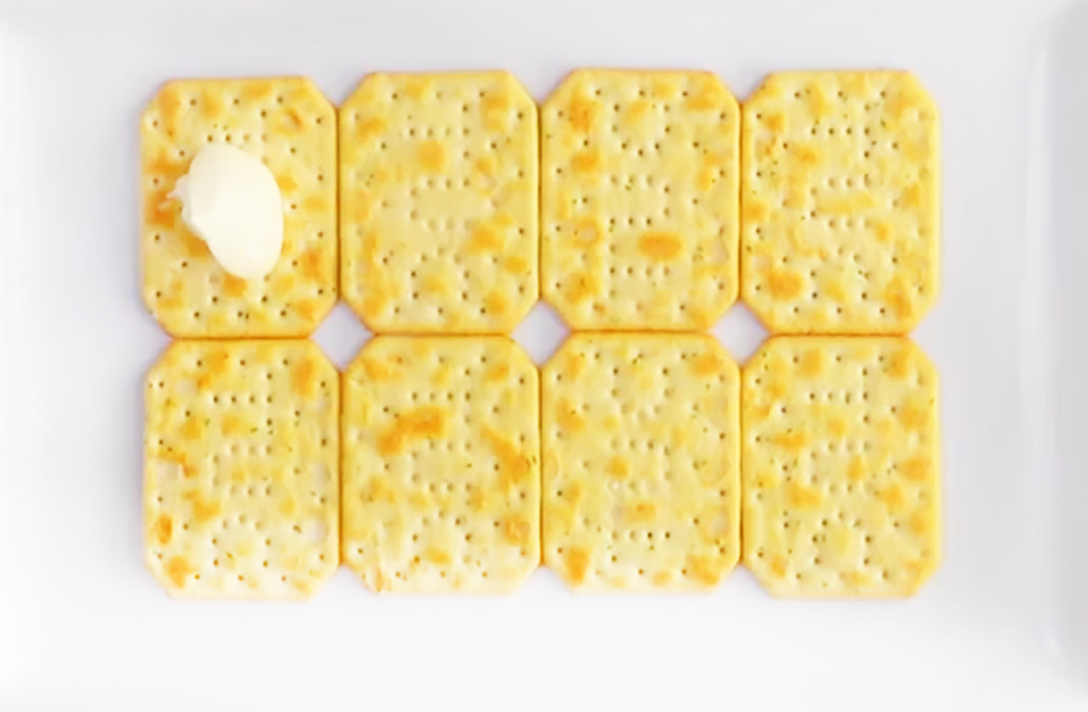 все смазываем майонезом.