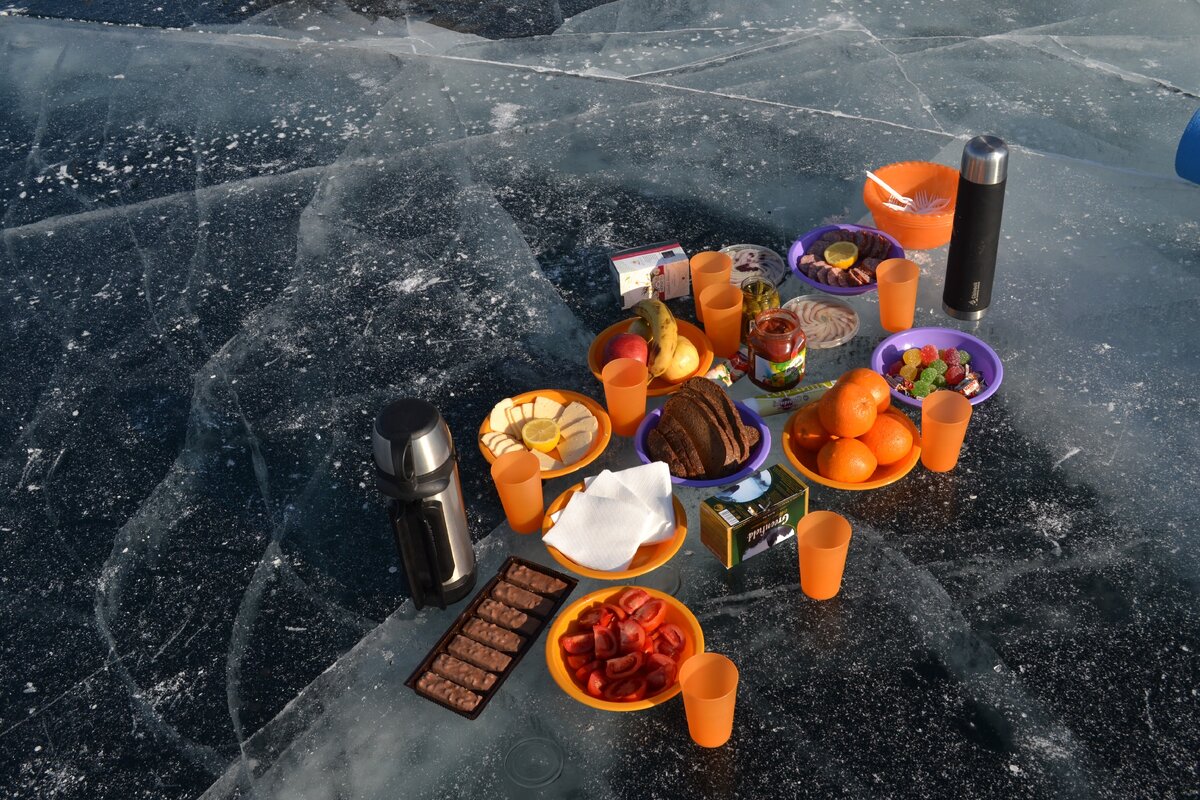 Пикник на льду Байкала