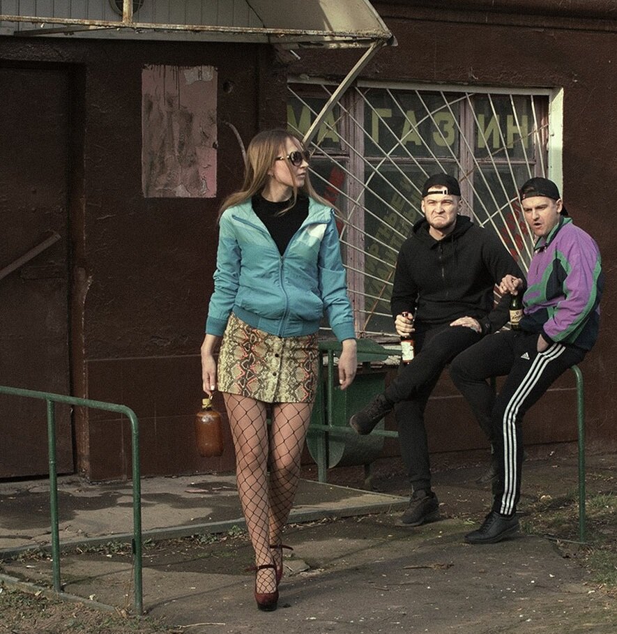 Приехал из провинции. Колхозная внешность. Приехал из провинции. Приехал из провинции. Схватка стих.