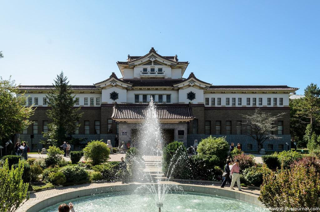 Краеведческий музей южно-сахалинска рисунок. Южно сахалинск рисунки. Пейзажи города южно-сахалинска. Рисунки южно сахалинска. Южно сахалинск рисунки.