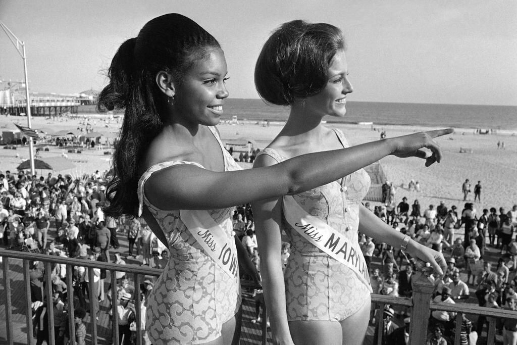 Стала негритянкой. Miss Black America 1992. Мисс черная Америка. Афроамериканки 1970.
