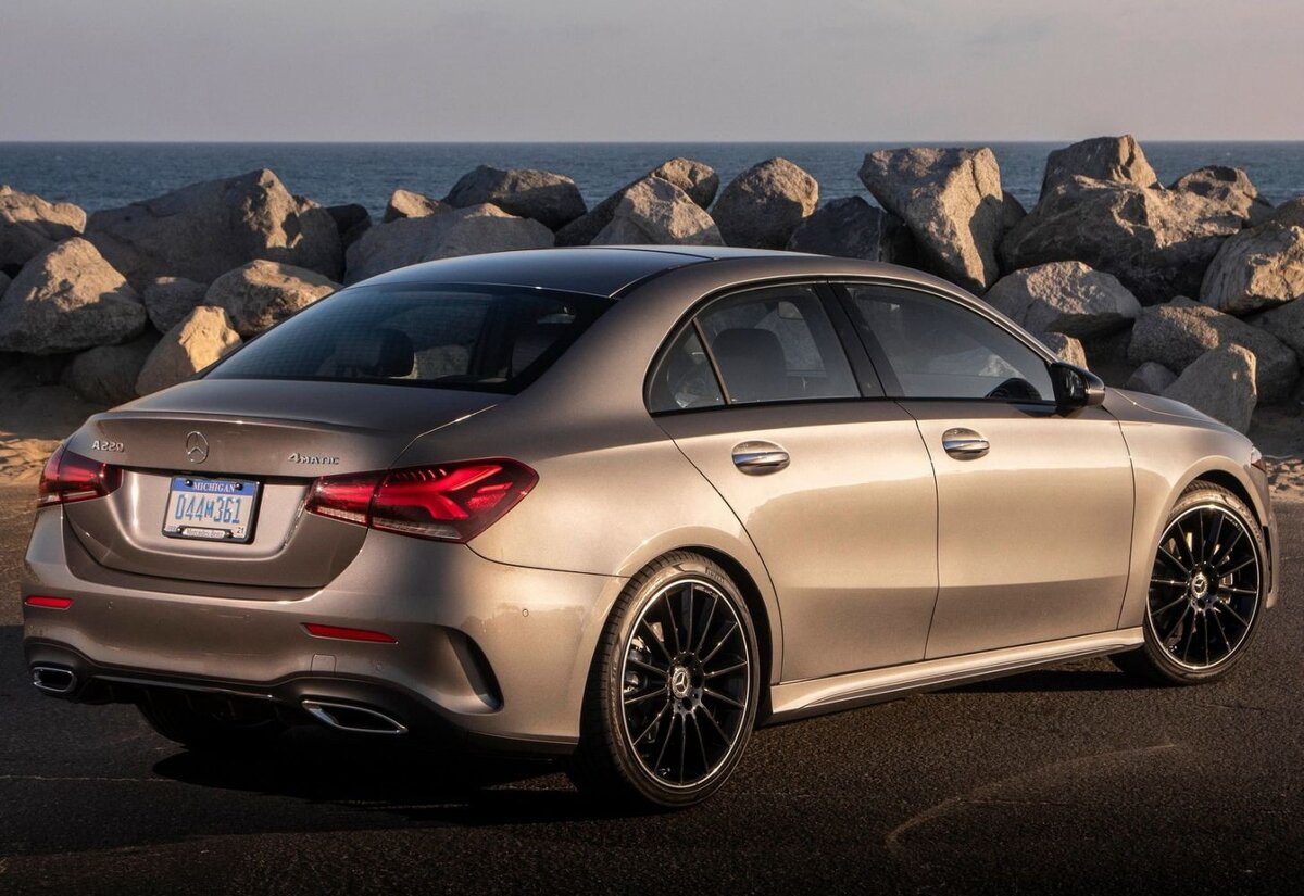 Фотография с сайта: wallpaperup.com