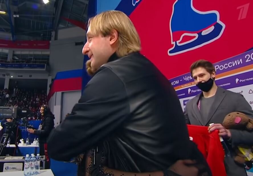 Евгений Плющенко и Александра Трусова. Чемпионат России 2020. Источник фото: YouTube канал Первого канала.