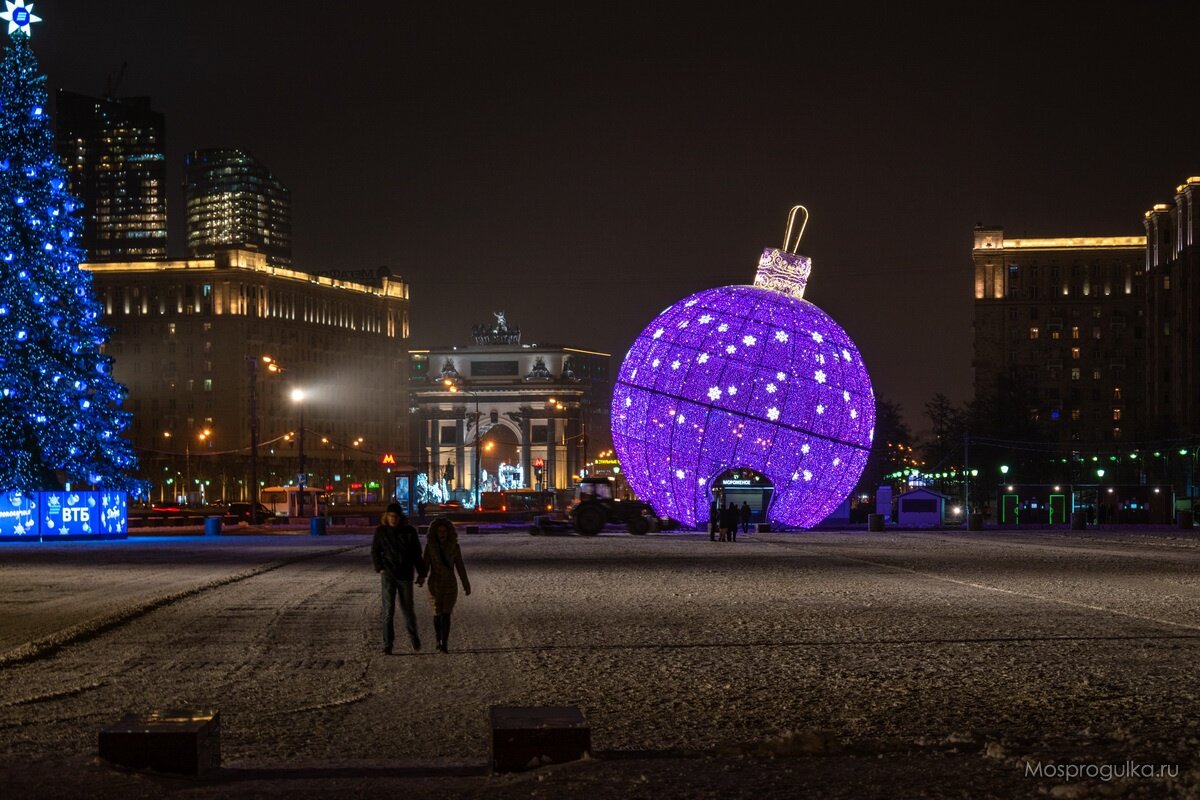 Поклонная гора новый год 2025 фото