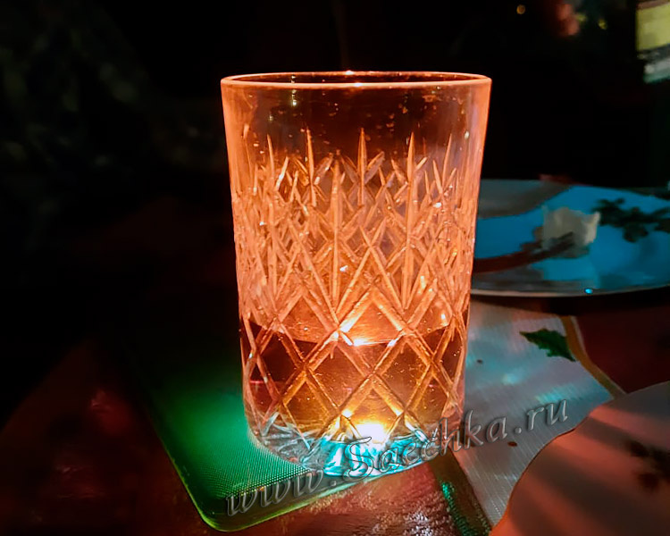 Подсвечиваем стол