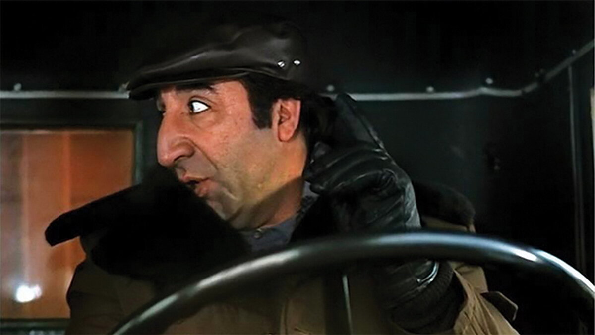 Великий актер, замечательный фильм. https://funart.pro/uploads/posts/2020-07/1595697553_31-p-mimino-filmi-94.jpg