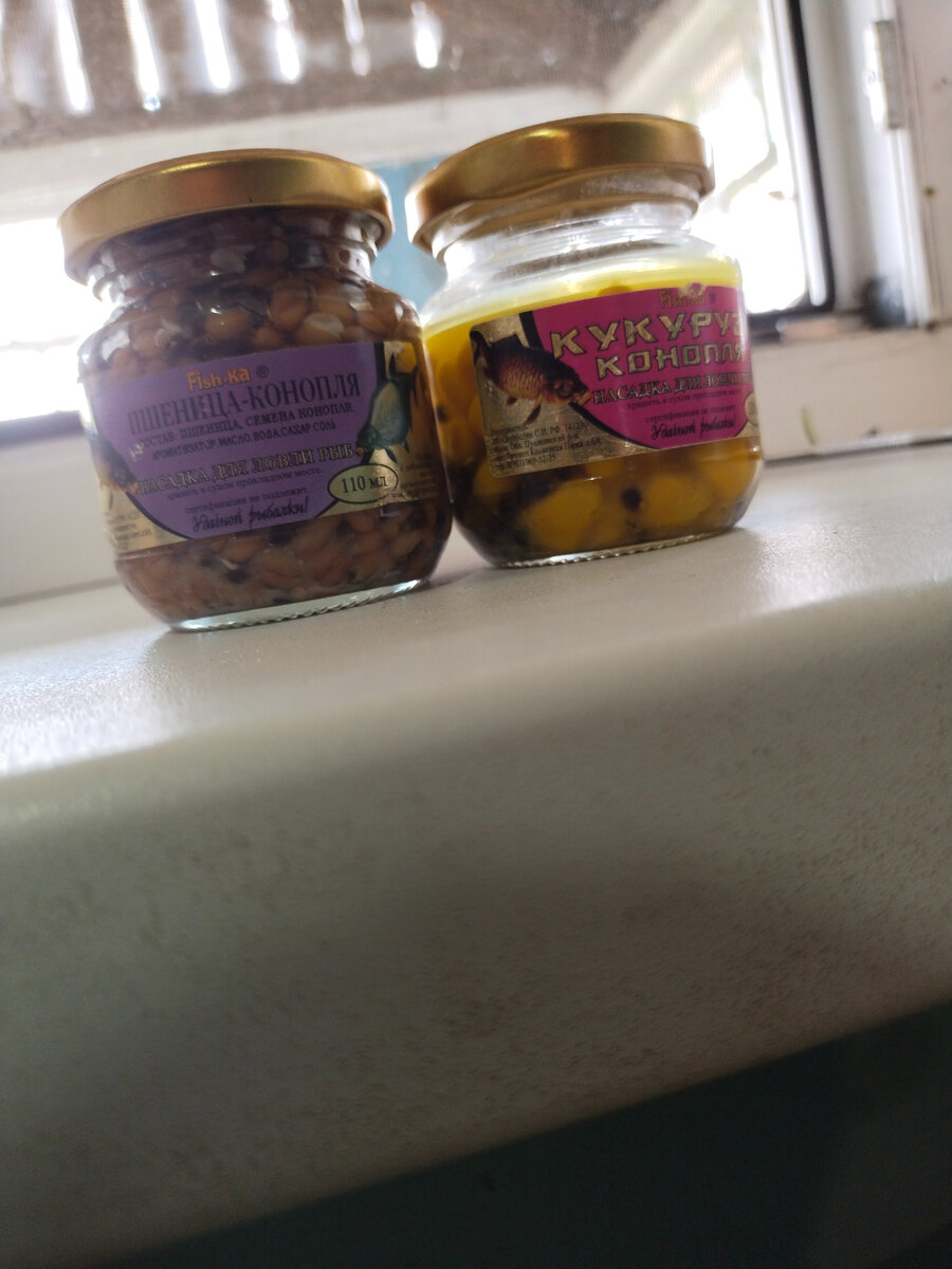 Кукуруза и пшеница в баночках.