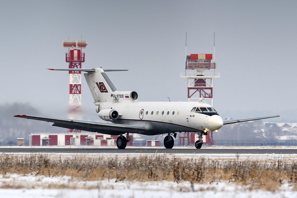Як-40 RA-87908