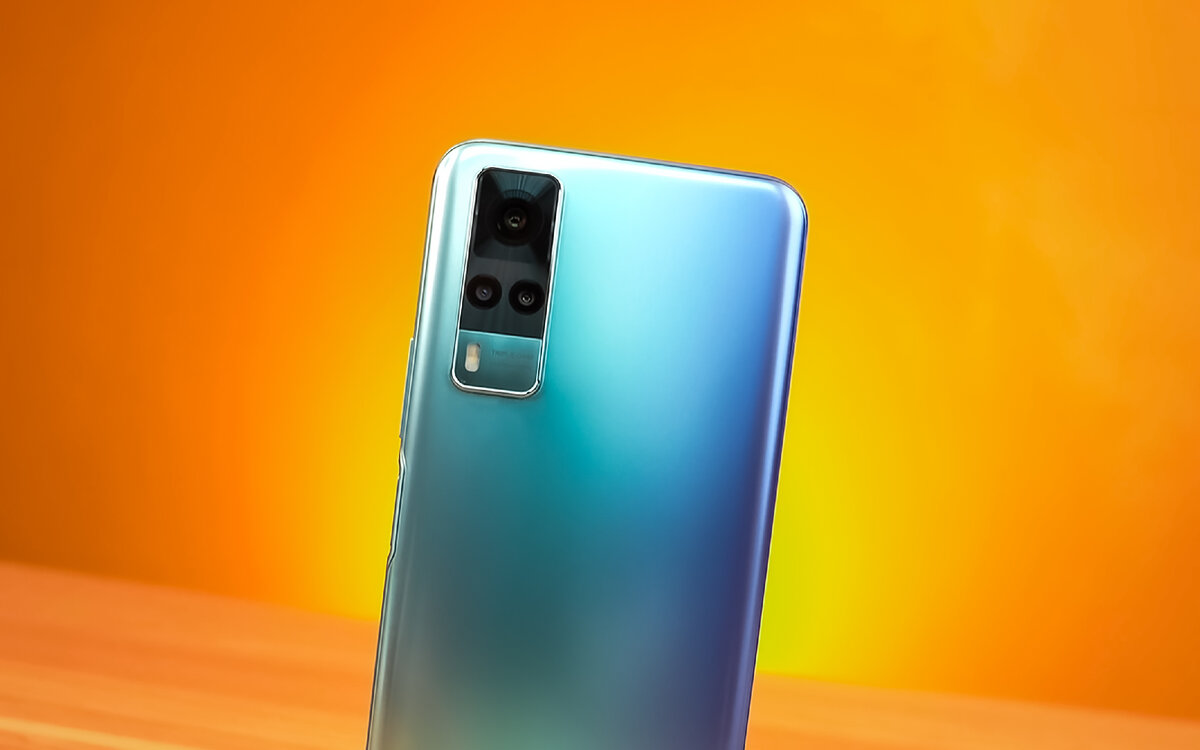 Смартфон Vivo Y31 в цвете "Голубой океан"
