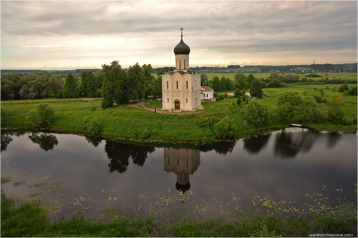 Церквь Покрова река Нерли