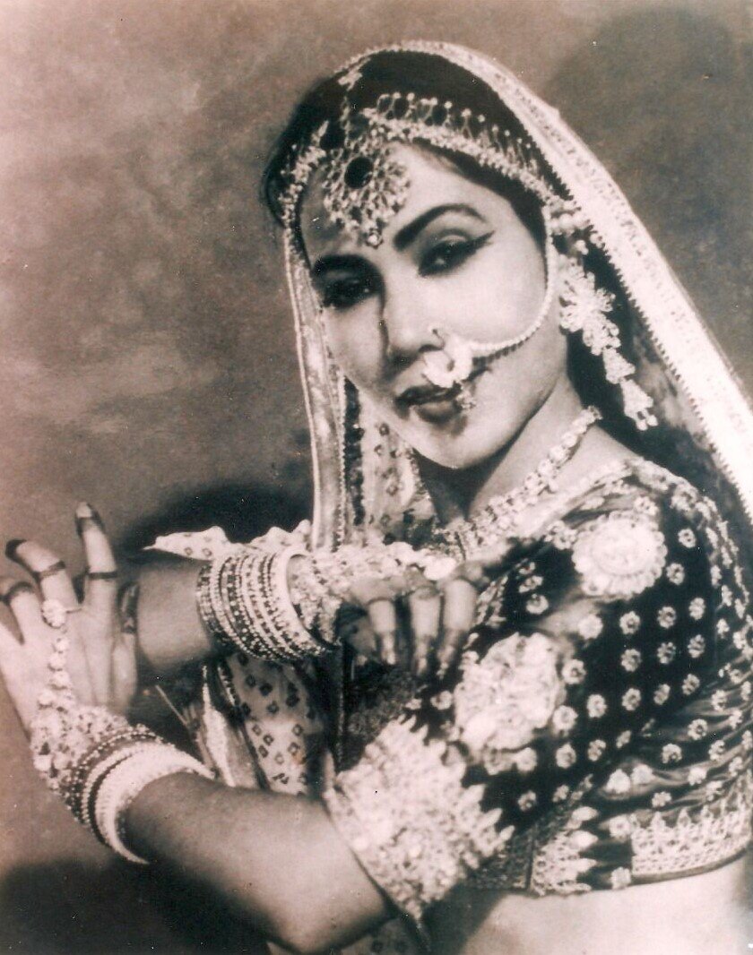 Ситара Деви. фото взято с яндекс-картинок.