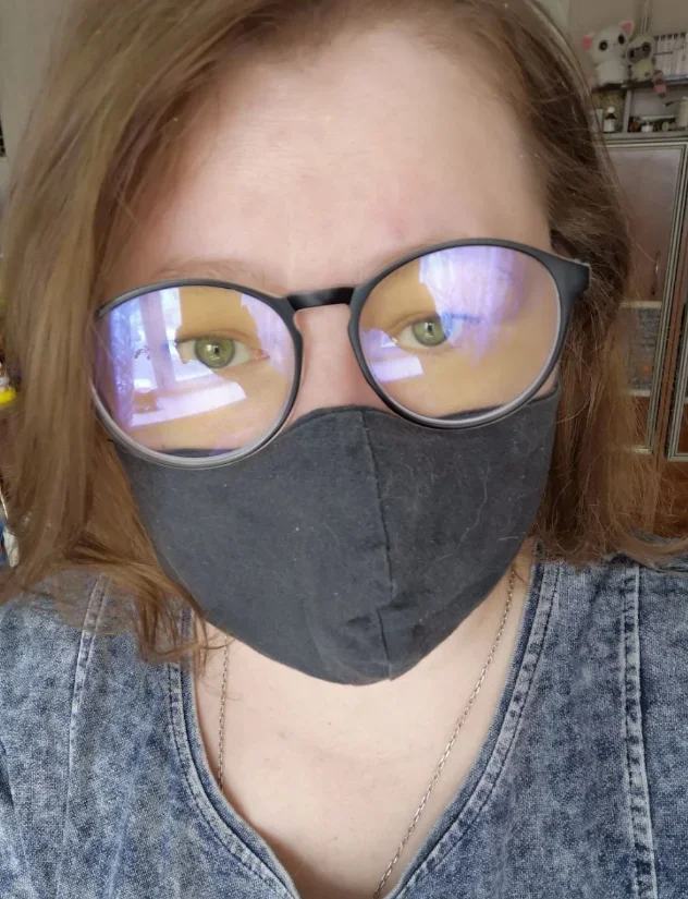 Очки я теперь ношу постоянно.