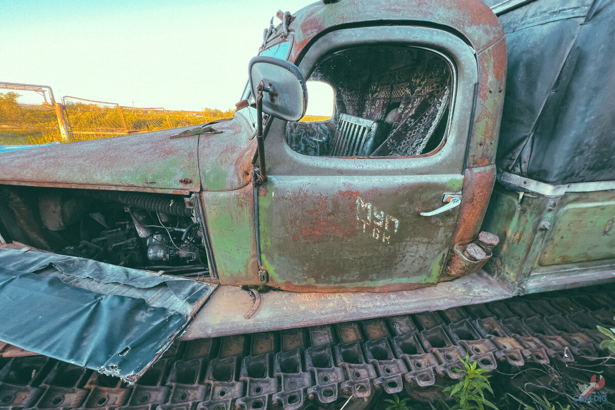 «Машина на ходу, заводить не вздумайте!» - сторож разрешил взглянуть на ...