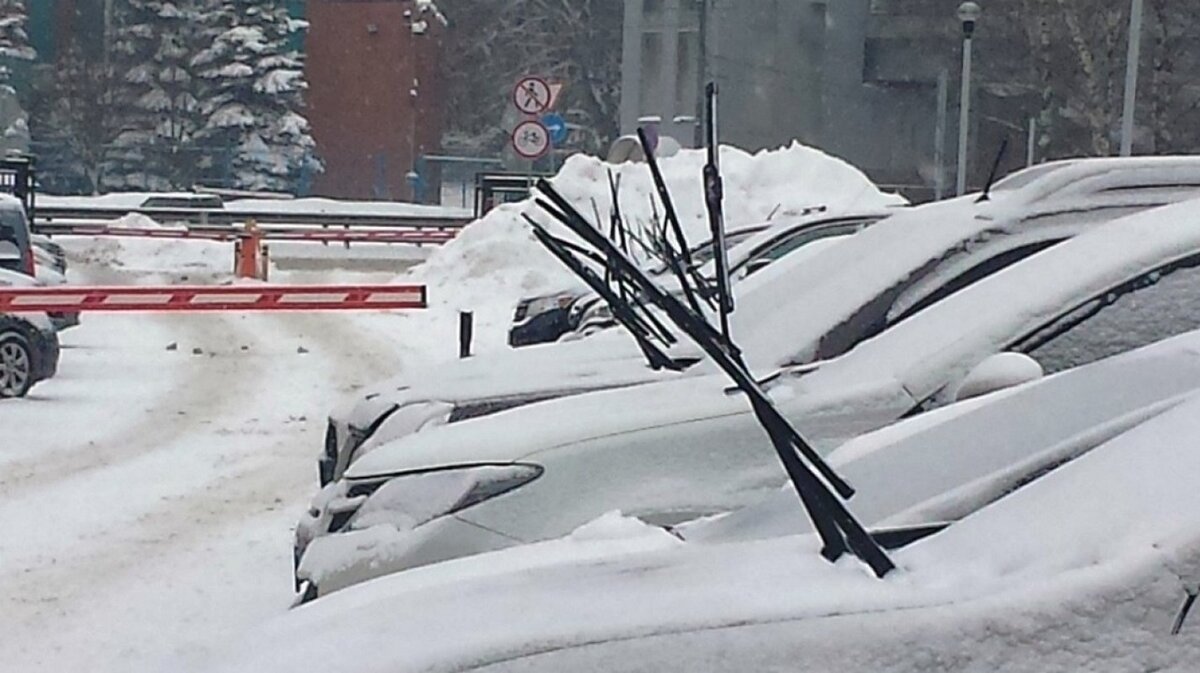 Больше не мучаюсь с разводами и полосками на лобовом стекле. Простой ...