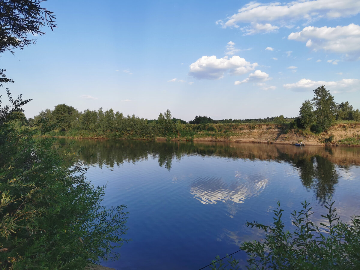 Сначала приехали вот на такой бережок, но... 