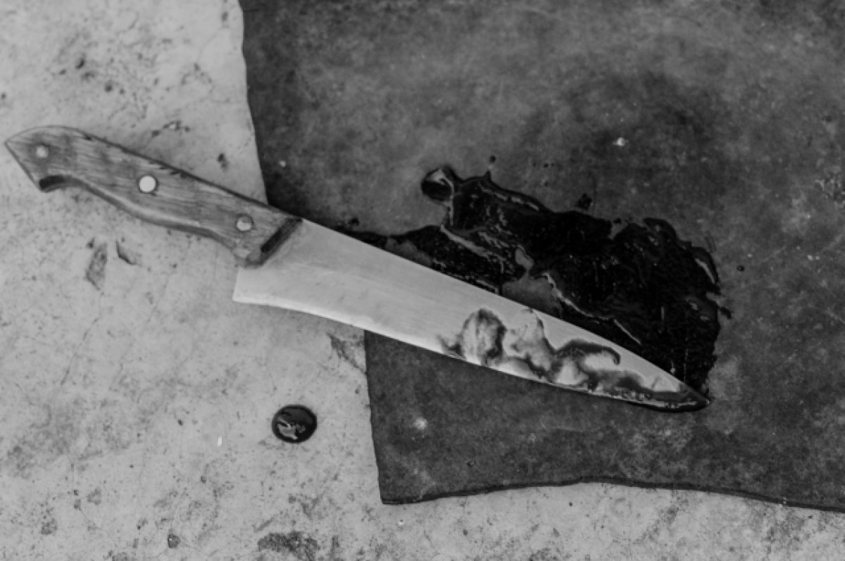    Пьяная астраханка зарезала сожителя во дворе дома