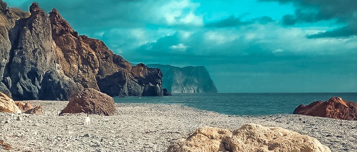 Горе + море. Очень люблю такие пейзажи. Фото из окрестностей Балаклавы (Крым)