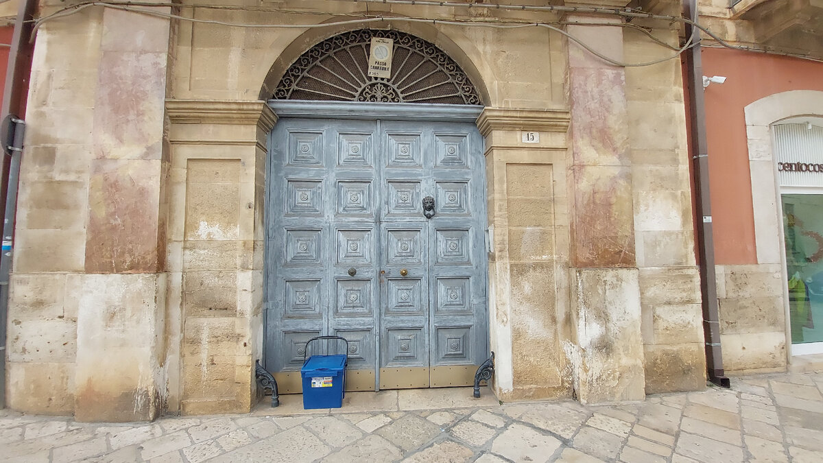 Прощай, безусловный базовый доход. Итальянцы в негодовании