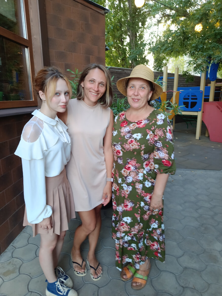 Внучка, невестка и я