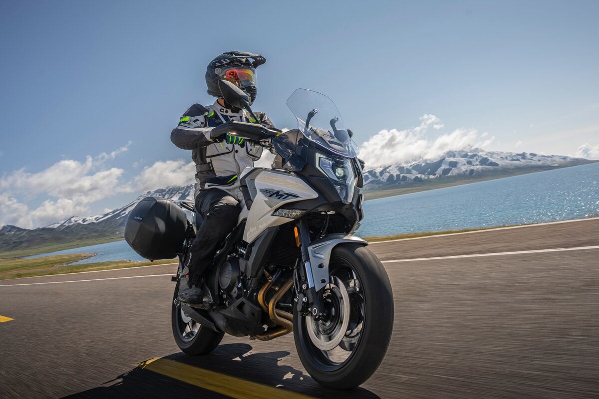 CF Moto спортбайк