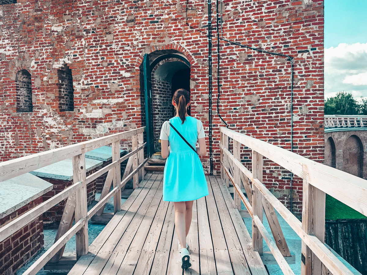 Пойдем за мной, я покажу, как исполнять свои желания))