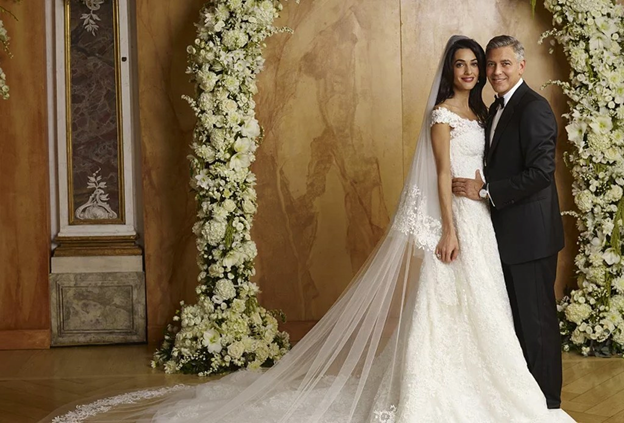 Источник: https://i0.wp.com/thehappening.com/wp-content/uploads/2016/10/george-clooney-amal-wedding-2.jpg.