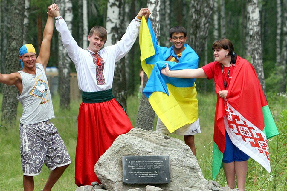 Картинка русский и украинец