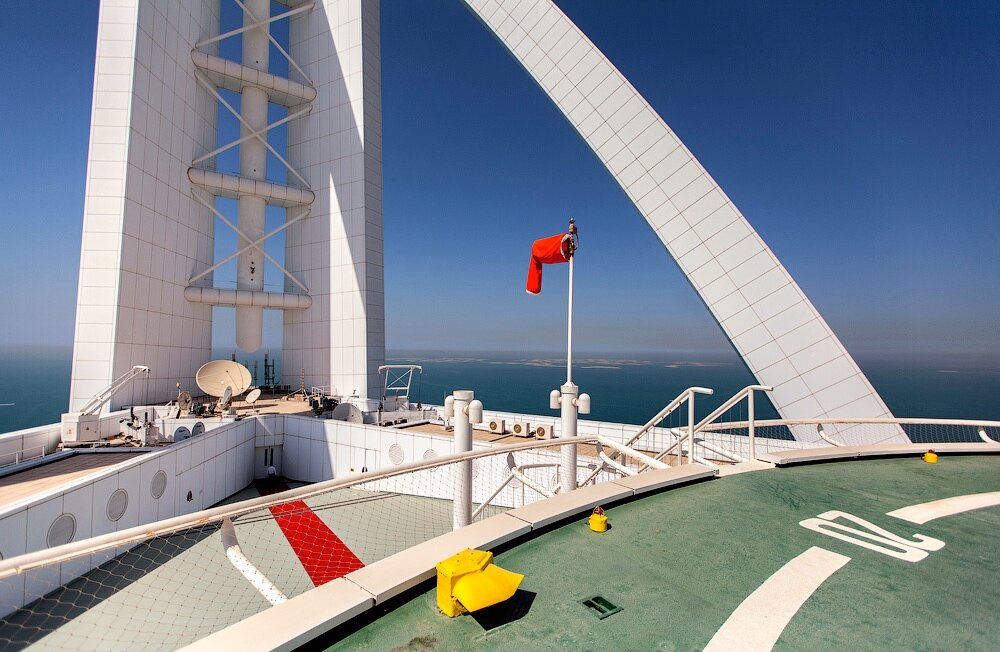 Burj al arab теннисный корт