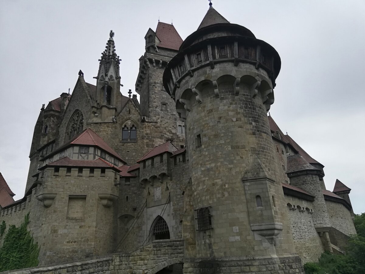 Замок Кройцэнштайн