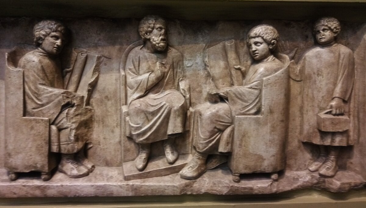 Школа. Рельеф надгробного памятника. Слепок. Гипс. Государственный музей изобразительных искусств им. Пушкина