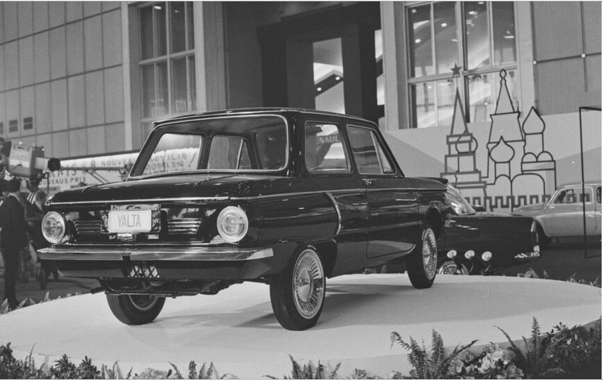 Прототип показали на Брюссельской автомобильной выставке в 1968 году. Двигатель Renault разместили на месте штатного силового агрегата в задней части. Он вращал задние колеса посредством стандартных качающихся полуосей. Интересно, что это был двигатель жидкостного охлаждения, а не воздушного, как у обычного «Запорожца». 
Планировалось наладить выпуск Yalta 1000 на мощностях бельгийской компании S.A. Scaldia-Volga — известного импортера советских автомобилей в стране Бенилюкса. В статье в журнале «The Engineer» за 1968 год сообщается, что у импортера были какие-то договоренности с компанией Renault в Бельгии на поставку двигателей R8, а производство Yalta 1000 планировалось на новом заводе в той же Бельгии.
