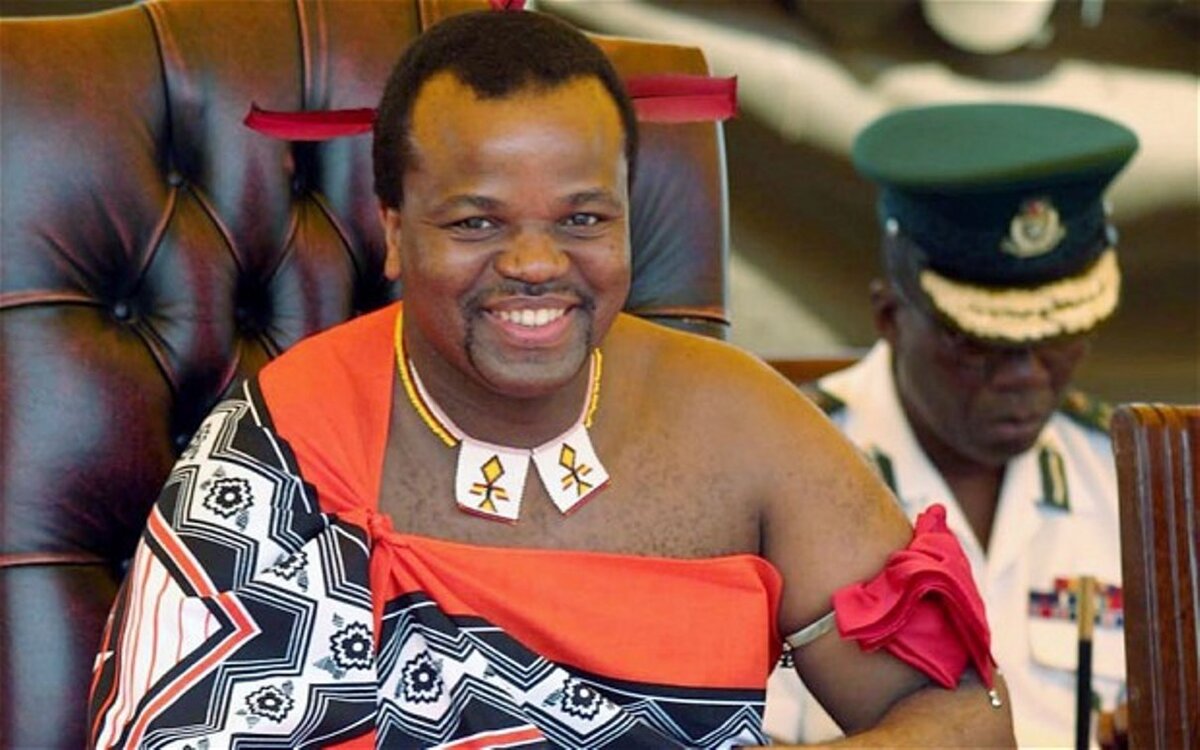 Закон о воздержании для девушек, новая, ах какая, министр связи – и другие чудные решения короля Свазиленд