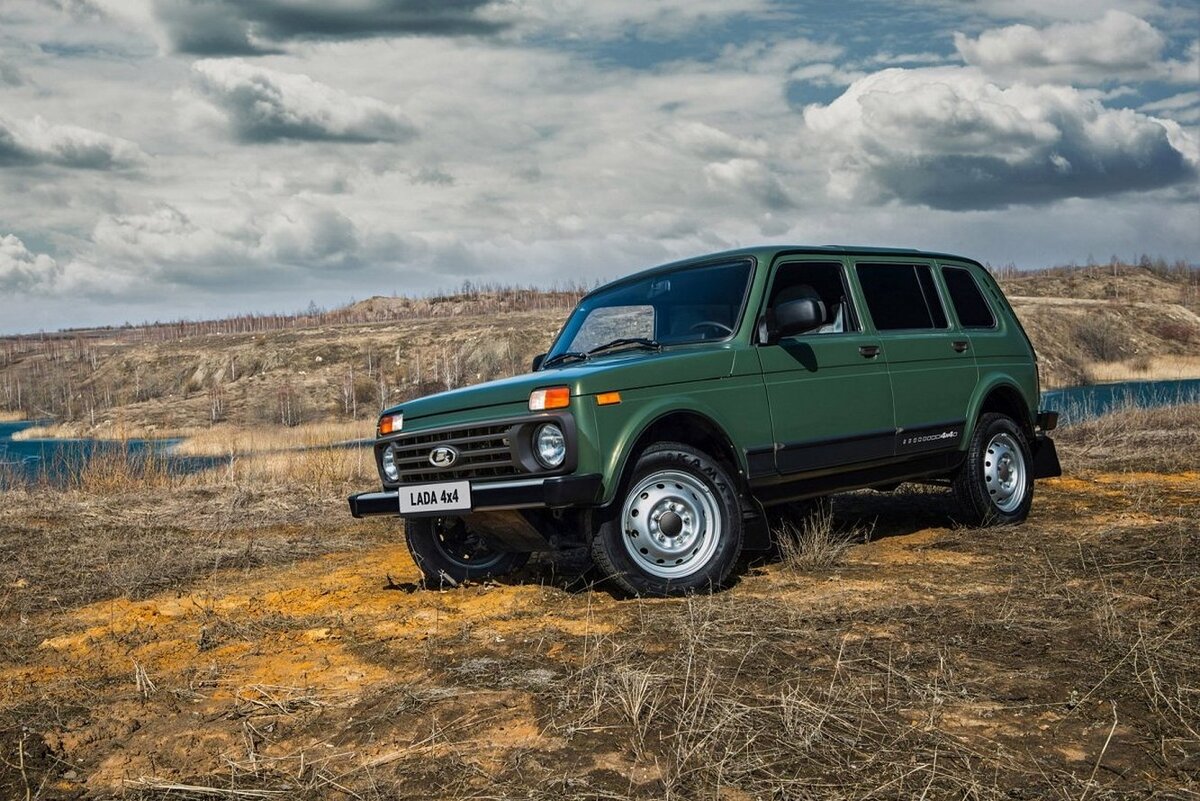 ВАЗ-2131 спереди