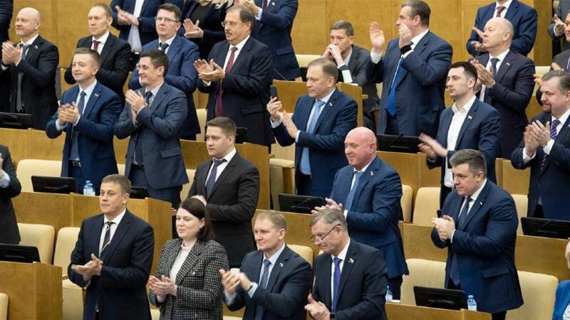 Госдума России единогласно одобрила предложенные Путиным конституционные поправки в четверг.