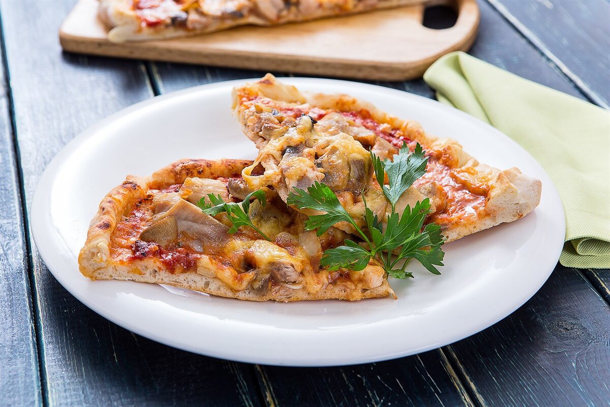 Пицца по-домашнему на сковороде.