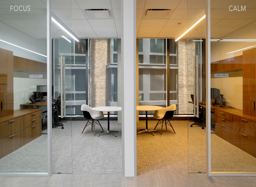  
Юридическая фирма Michael Best LLC переехала в новый офис класса А: с открытой планировкой и окнами от пола до потолка высотой 3 метра. Окна пропускают очень много солнечного света, из них открывается один из самых прекрасных видов на Вашингтон: реку Потомак и достопримечательности.
