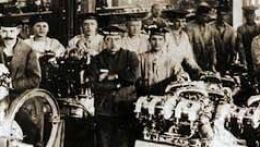  
1917: Компания Rapp Motor Company переименована в BMW Bayerische Motoren Werke
