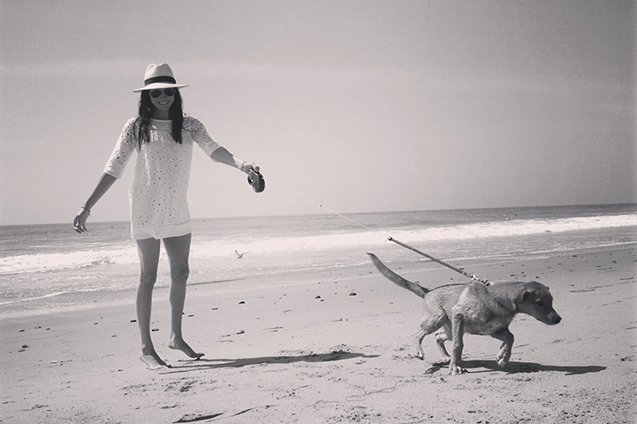 Мег со своей собакой, Богартом