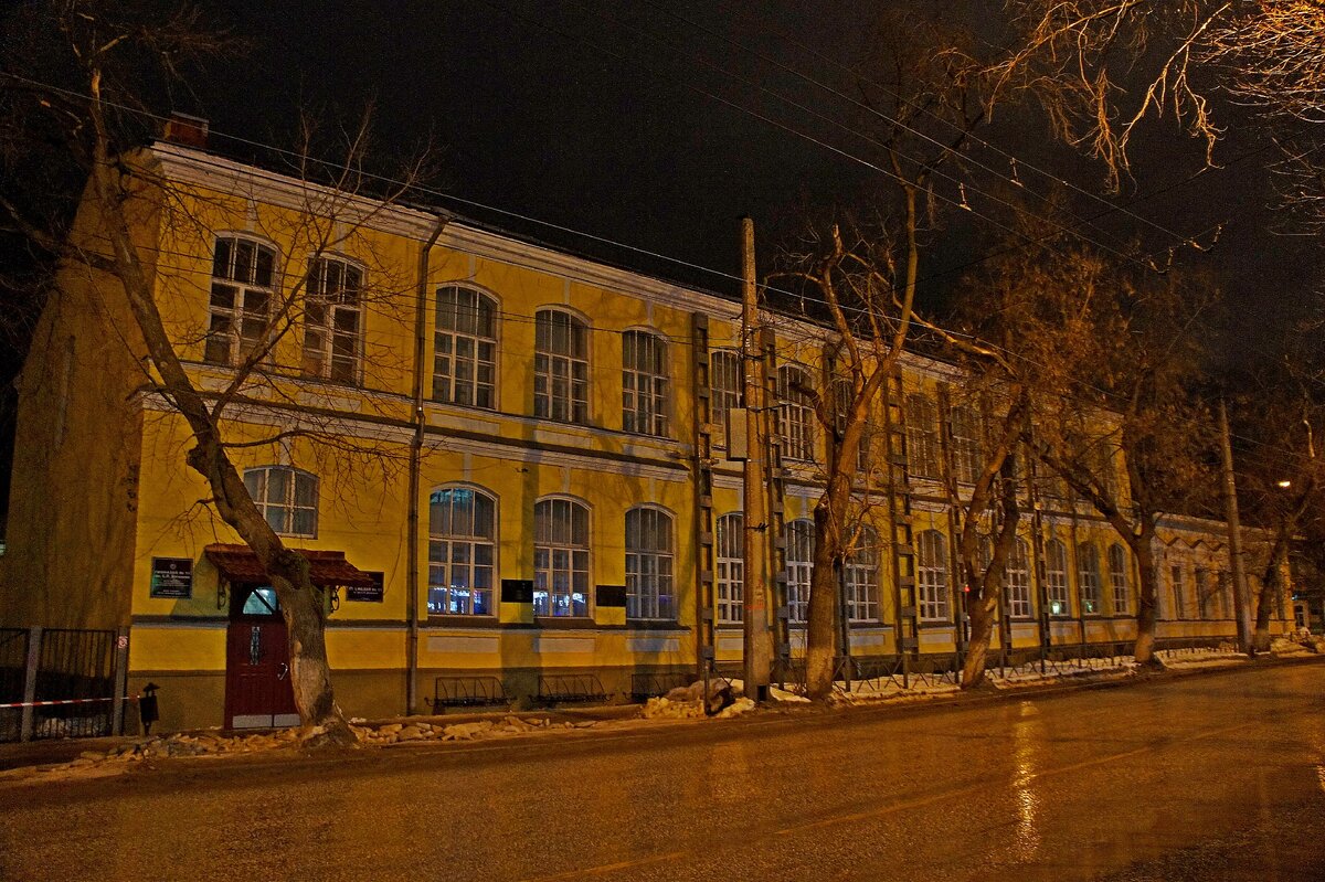 Нашлось пермь. Дом Дягилевых Пермь. Дом Дягилева. Дом Дягилева Пермь. Александровская женская гимназия Санкт-Петербург.