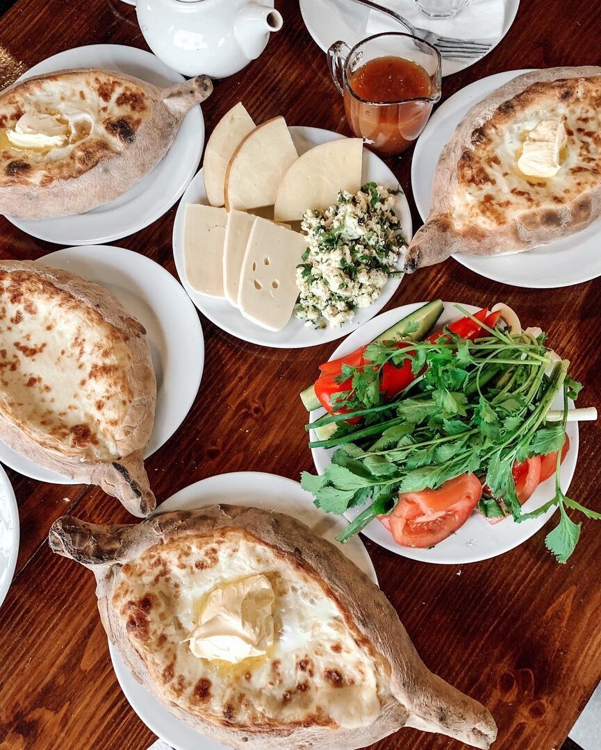 Абхазские вкуснятины! (фото из инстаграм @lirules)