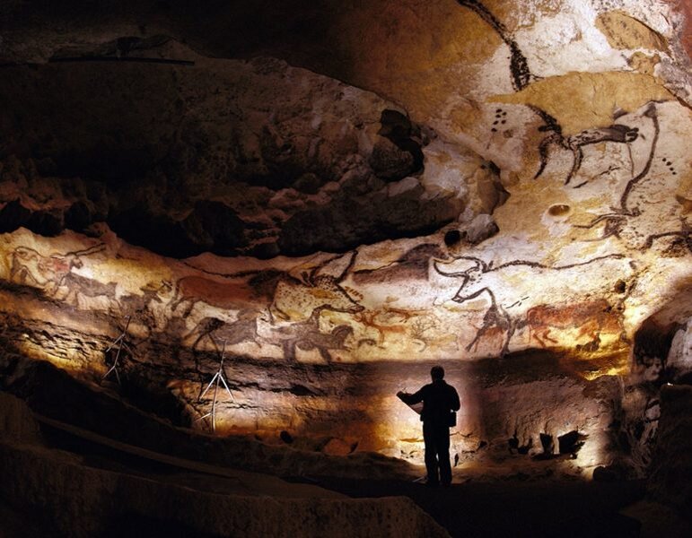 Наскальная живопись в пещере Ласко, Франция.