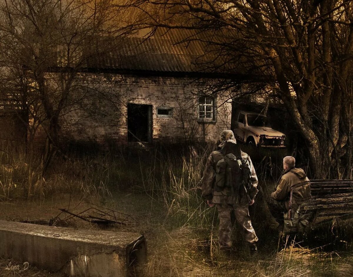 Я долго ещё сомневался в правильности своего выбора, но что есть то есть. Вчера, ближе к полуночи, волей судьбы занесло в бар 100 рентген. Казалось бы обычный вечер  как и все предыдущие. Если бы не одно интересное  обстоятельство, а точнее интересная встреча. Значит, дело было так. Возвращаясь на Кордон после успешного рейда и удачной сделки с мелким торговцем, конкурентом Сидоровича, решил зайти в бар тем более было  по пути.  Бармен как обычно угостил своим фирменным блюдом, рецепт которого известен только ему, да и ладно лишь бы шло впрок, а не в бок. Хорошо подкрепившись, я было хотел покинуть злачное заведение и наведаться к старому приятелю из Долга.  Уже на выходе ко мне подошел ничем не примечательный сталкер, я бы сказал даже слишком не примечательный, одним словом тень, пыль среди людей. - “Кремень, я долго пытался с тобой выйти на связь, но по каким то странным причинам мне не удавалось довести дело до конца” - сухо почти шепотом молвила эта “полутень” . - “Не удавалось, значит не время, чего хотел то?” - не питая интереса к его словам спросил я.  - “ У нас есть к тебе очень важное дело”. - “У нас, говоришь, ну и кто это вы”? - “Кремень, ты опытный сталкер думаю понимаешь что вопрос не в том кто заказчик, а в том сколько он за это платит”. - “Допустим”. Плавным жестом этот незнакомец указал на выход предлагая выйти на улицу. Луна светила сегодня ярче обычного - “Выброс близок!” - после долгой паузы сказал мой собеседник. - “Быть может, быть может” - поддержал его я. - “Но, ближе к делу”. - “Необходимо найти и доставить папку с документами по указанным координатам, которые ты получишь по мере выполнения данного заказа”. - “Всего то, странно как то, плевое дело, а платить готовы много. Кстати, сколько я получу?” Незнакомец передал мне листок с семизначной цифрой. - “Этого будет достаточно?” - “Я слушаю, давай всё по порядку и в деталях?” Полутень ещё долго рассказывал, что то показывал на своем ПДА, а свёл к одному. - “ На Затоне найдёшь брошенную баржу, которую давно облюбовали снорки. В каюте номер 15 будет сейф с кодовым замком котором лежат документы, код получишь позже. Твоя задача забрать папку и принести в указанное место. Всё!” Казалось бы всё логично, задание как задание, ну да немного напряжно со снорками, но в Зоне таких заказов полно и за них платят в сотни раз меньше, а тут такая сумма. Вряд ли дело в документах, здесь явно что то другое. Думаю мне это ещё не раз аукнется, но всё же. - “По рукам, на рассвете выдвигаюсь”. - “ Выдвигаемся мой друг, выдвигаемся” - с какой то долей радости сказал незнакомец, а ПДА сообщил о приближении Выброса...