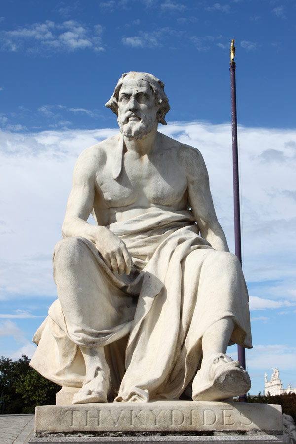 Статуя античного историка Фукидида