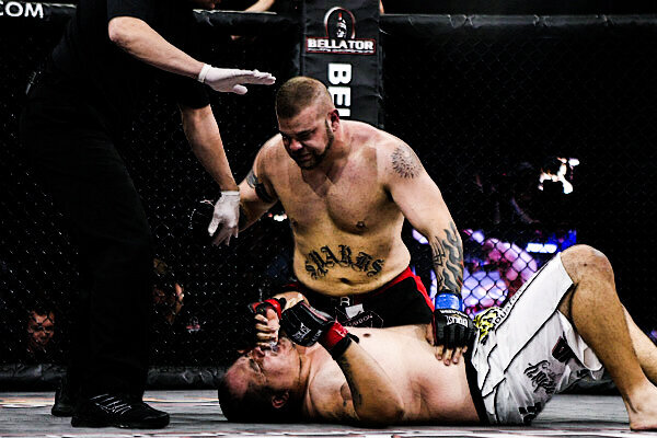 Рон Спаркс побеждает нокаутом