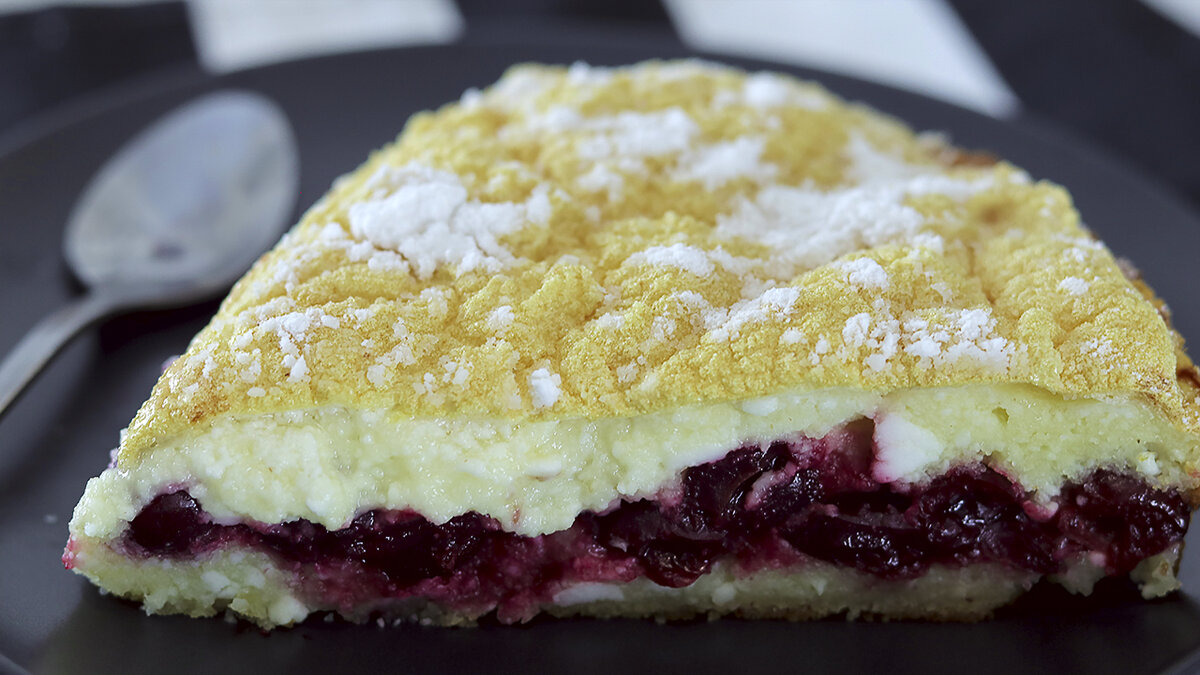 Творожная запеканка с вишней