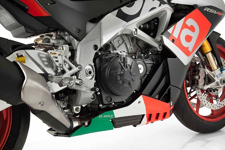 MV Agusta F4 RP – необычный «хищный» внешний вид, привлекающий внимание на дороге