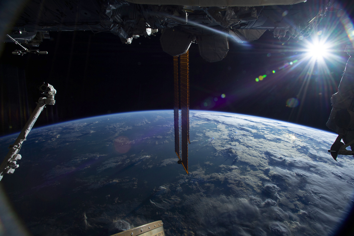 Оригинал фото: https://www.nasa.gov/sites/default/files/thumbnails/image/2.21-iss058e016863_highres.jpg