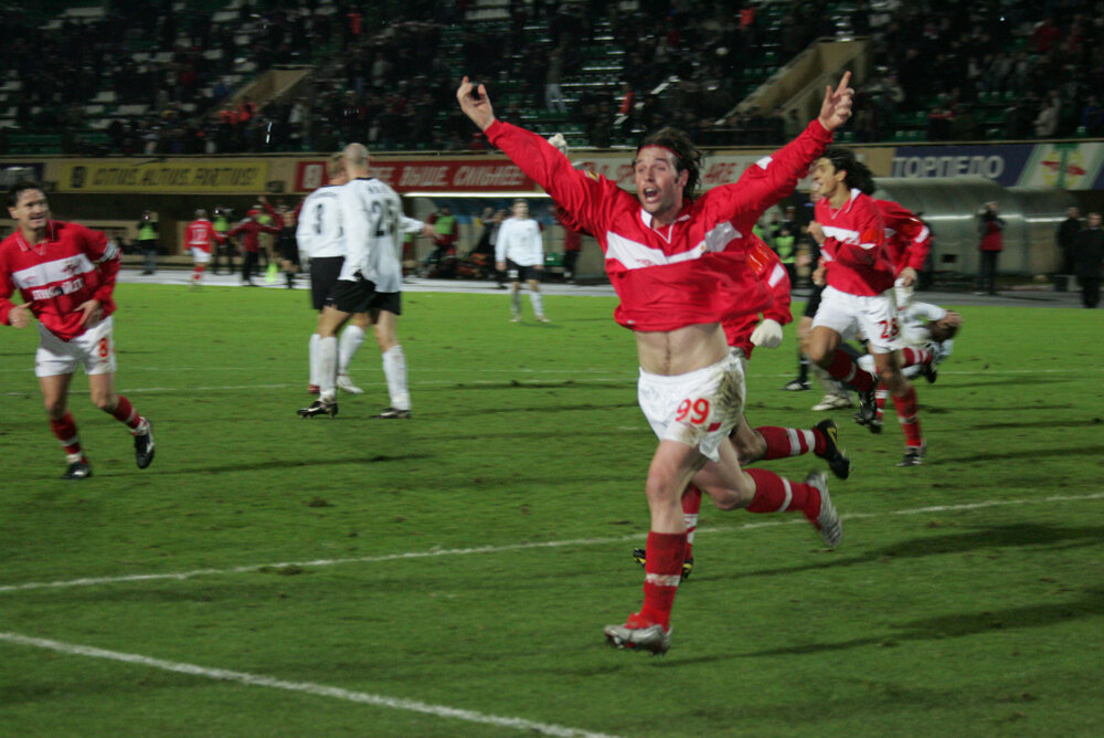 2004 год. Первый гол в России Фернандо Кавенаги забил в ворота ФК «Москва»