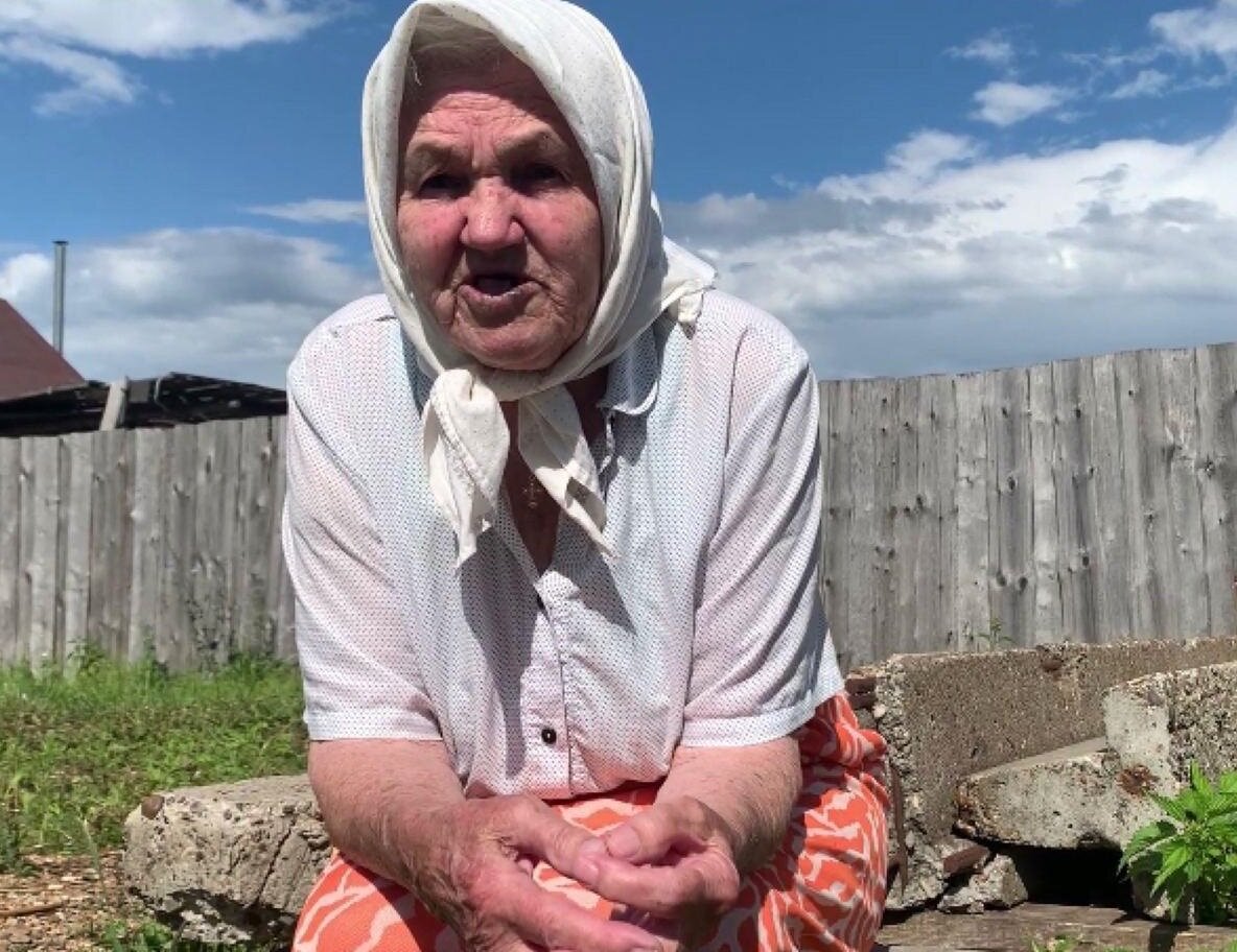 Бабушка Настя из деревни Ураково, Чувашская республика  (90 лет)