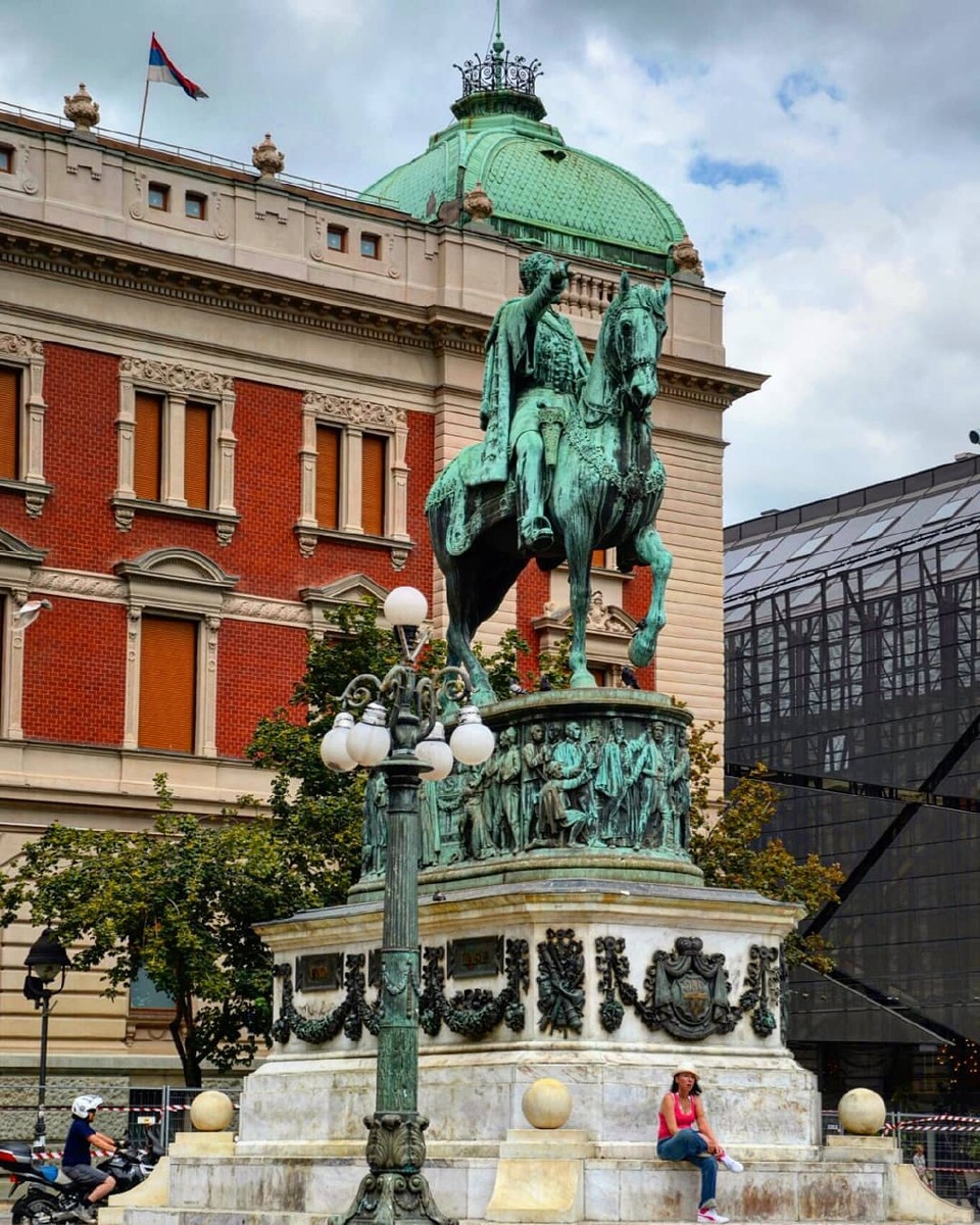 Площадь Республики